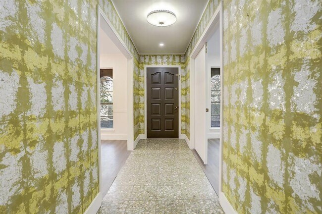 Primary Photo - 2605 Toulouse Dr