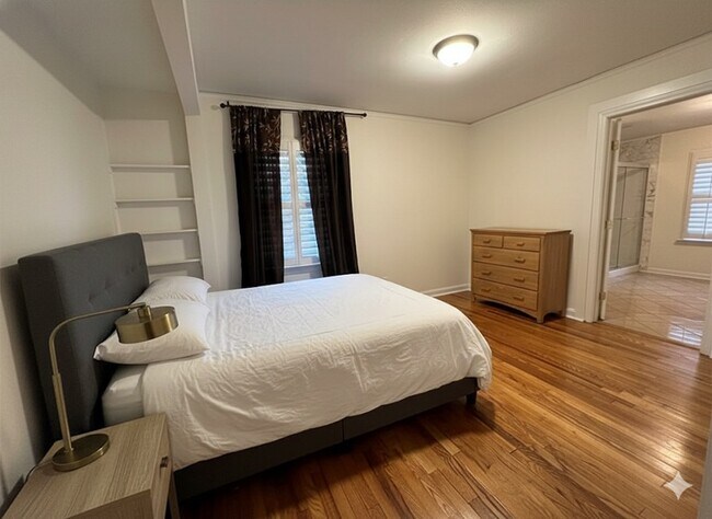 Building Photo - 4641 Due W Rd NW