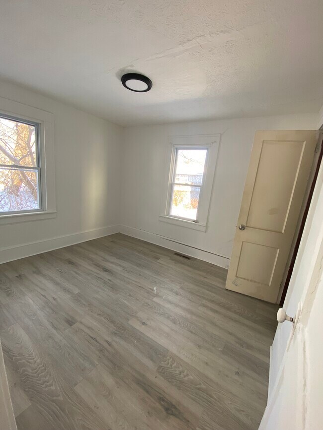 Building Photo - 1797-1713 13th St SW