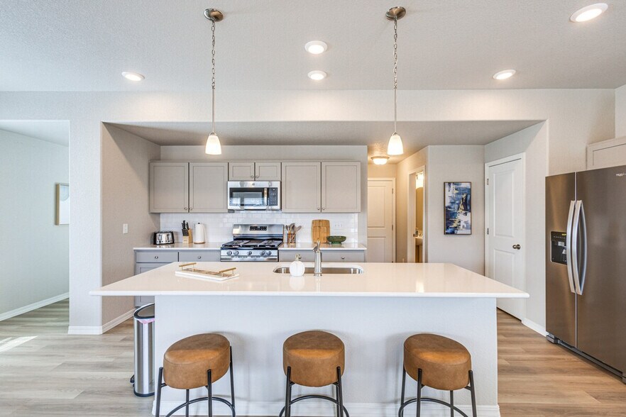 Building Photo - 8466 Blue Feather Lp