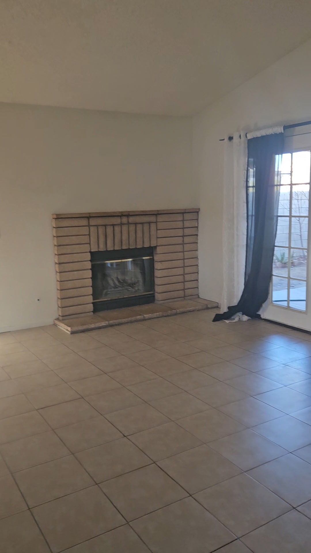 Building Photo - 3557 Skyway Ct