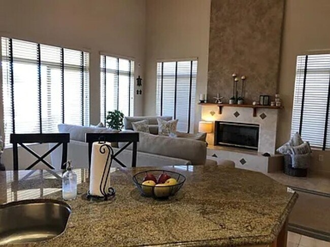 Building Photo - Stunning 4BR House in Cave Creek
