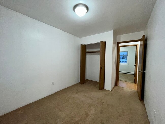 Building Photo - 4897 Dartmouth Dr