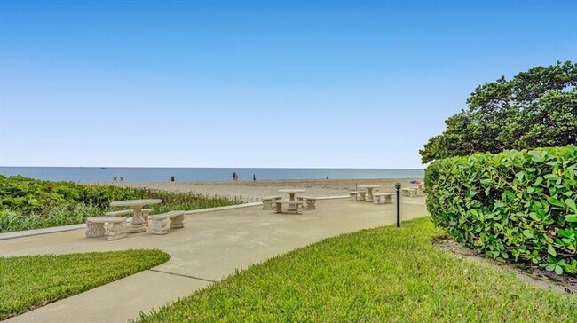 Building Photo - 1500 S Ocean Blvd