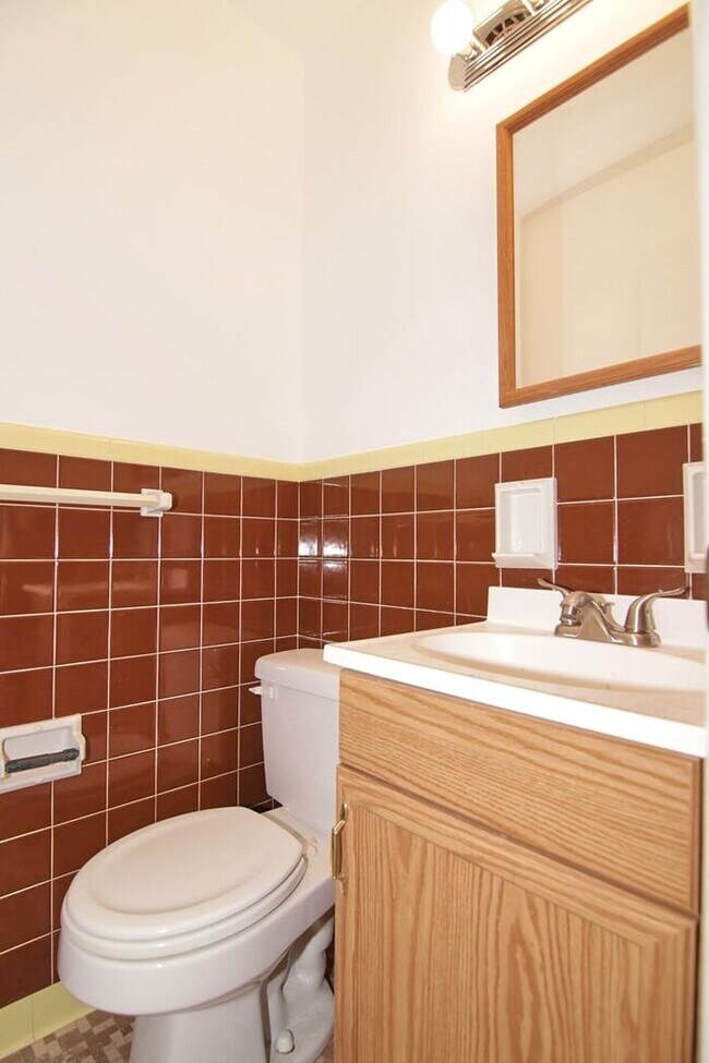 Building Photo - GREAT LAWRENCE TOWNSHIP HOME!