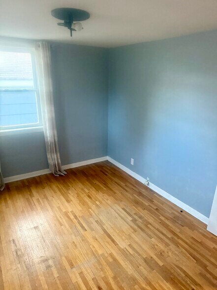 Building Photo - 1240 Northern Ave