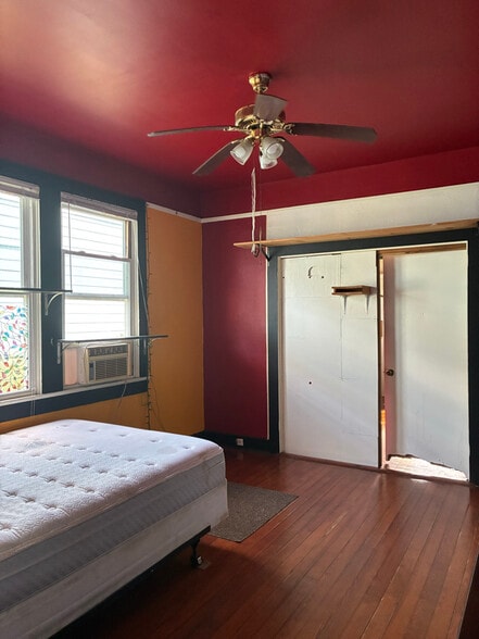 Building Photo - 1707 Frenchmen St