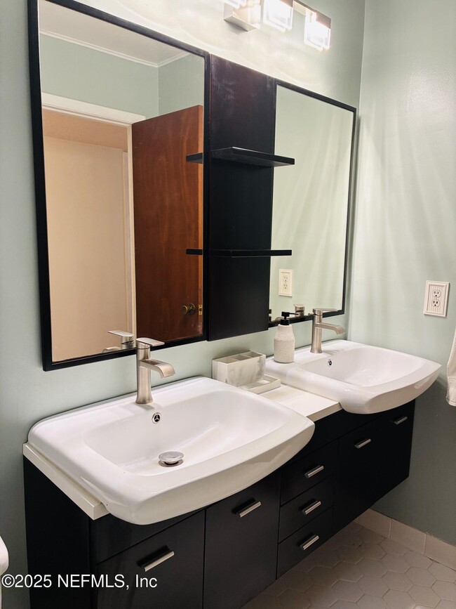 Building Photo - 2112 Spanish Bluff Dr