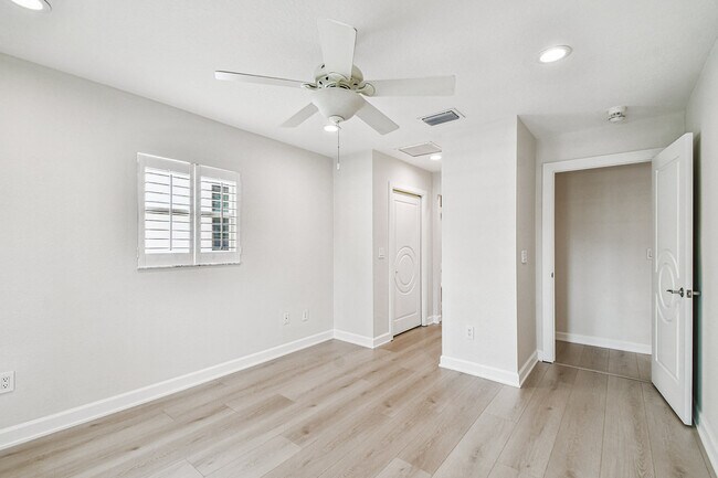 Building Photo - 24 Adalia Ave