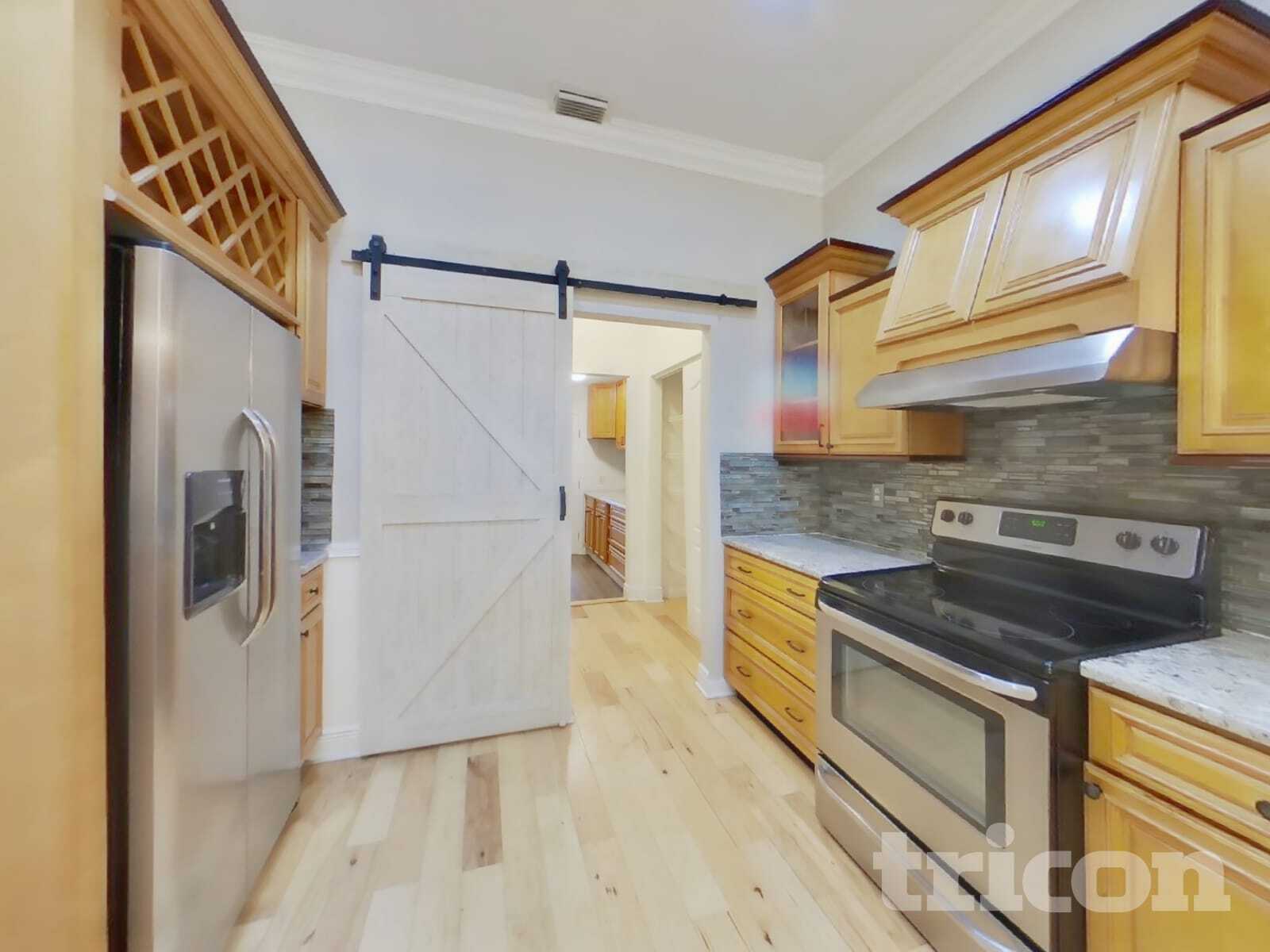 Building Photo - 1668 Woodland Dr