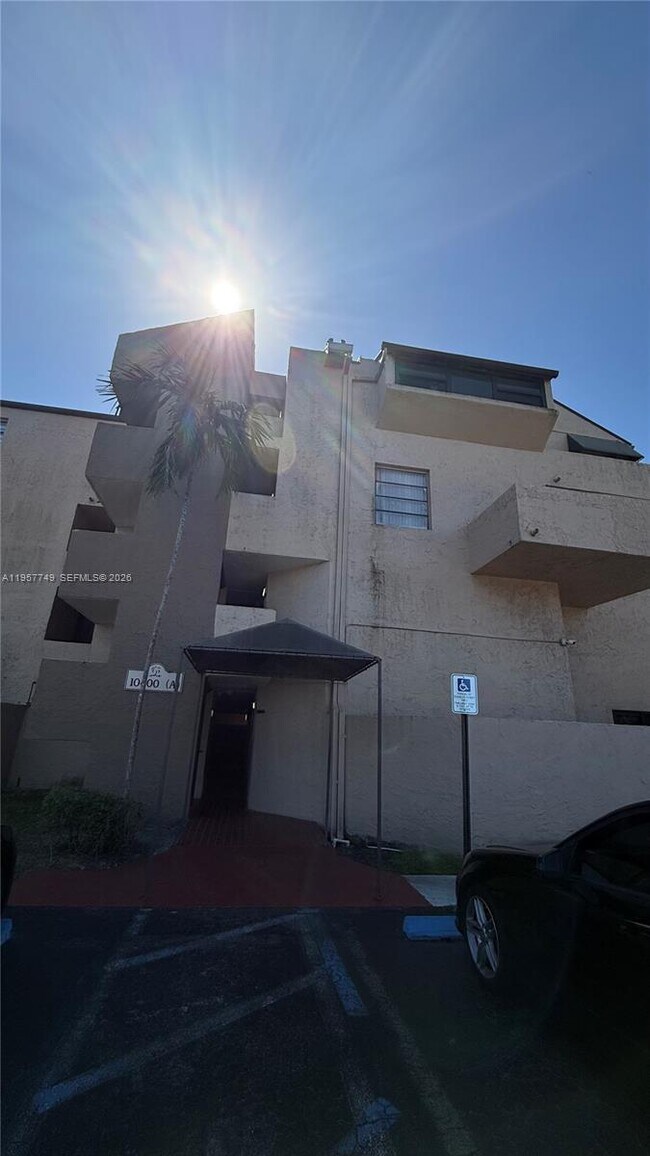 Building Photo - 10400 SW 108th Ave