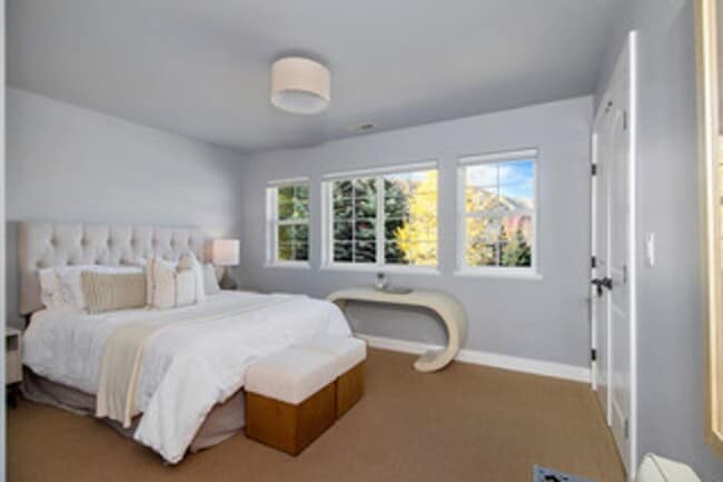 Building Photo - Winter Getaway: Large, Cozy Mountain Modern Home