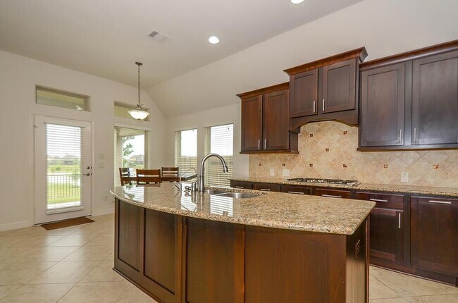 Building Photo - 4307 Fenetre Forest St