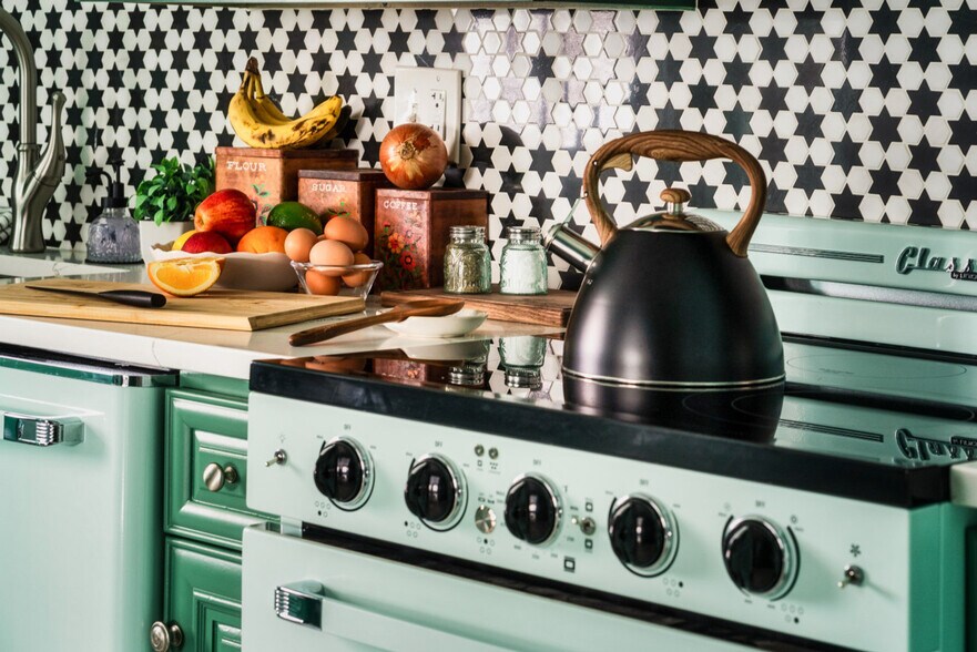 Building Photo - 715 Grandin Rd