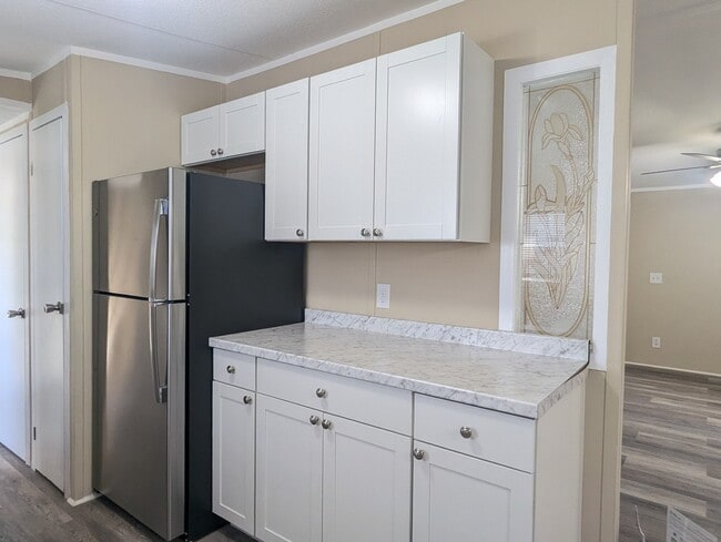 Building Photo - 125 Sky Ridge Dr
