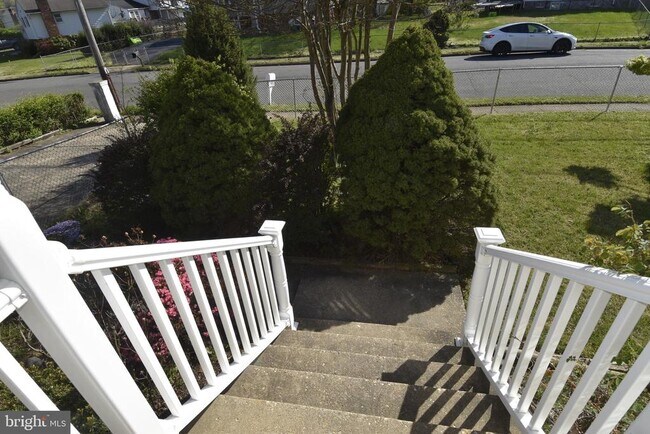 Building Photo - 3931 Dominion Dr