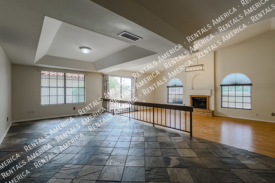 Building Photo - 2160 S Catarina-