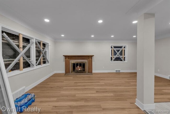 Building Photo - 4316 Lakewood St