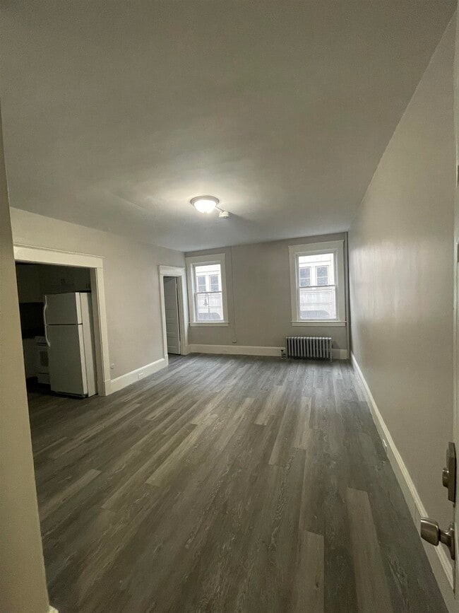 Building Photo - 1101 Elm St