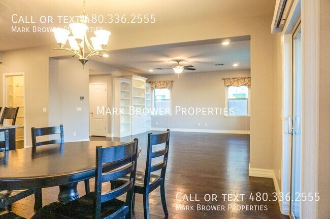 Building Photo - 3016 E Shannon St