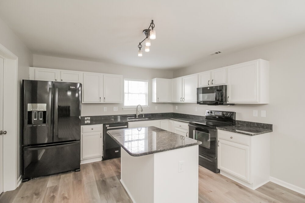 Building Photo - 9818 Steele Meadow Rd