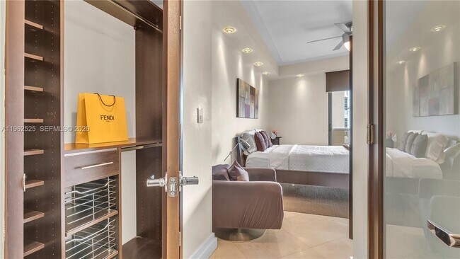 Building Photo - 16275 Collins Ave