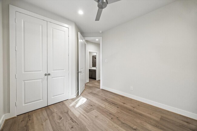 Building Photo - 5209 Allen St