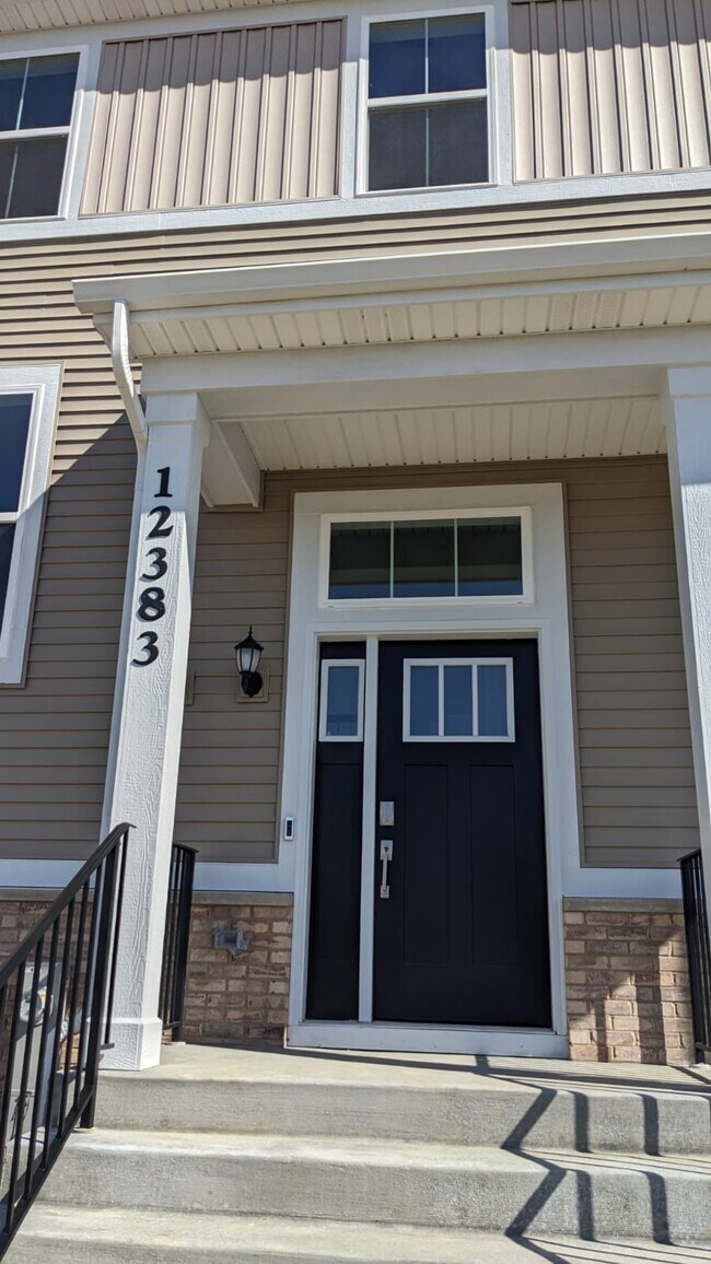 Building Photo - 12383 Tinsley St