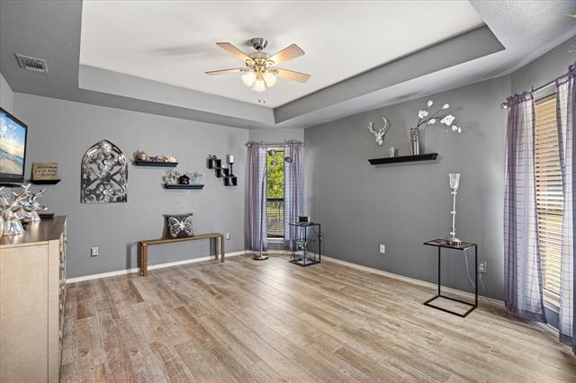 Building Photo - 8901 Magnolia Vale Dr