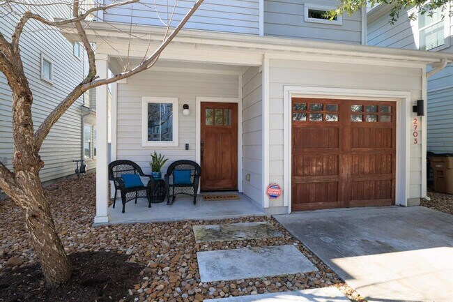 Building Photo - 2703 Halcyon Dr