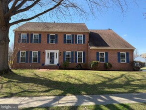 Building Photo - 6111 Richmanor Terrace