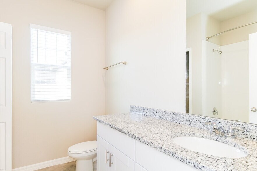 Building Photo - 2484 Gold Dust Dr