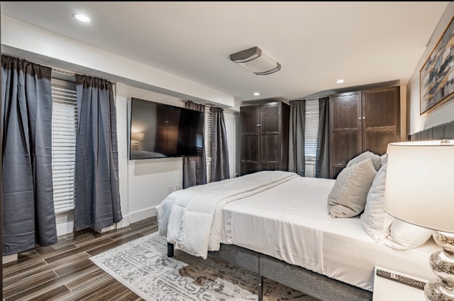 Building Photo - 1399 N Druid Hills Rd