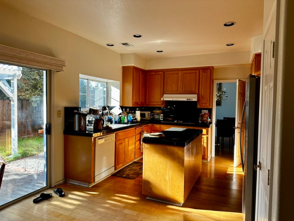 Building Photo - 41077 Pementel Ct