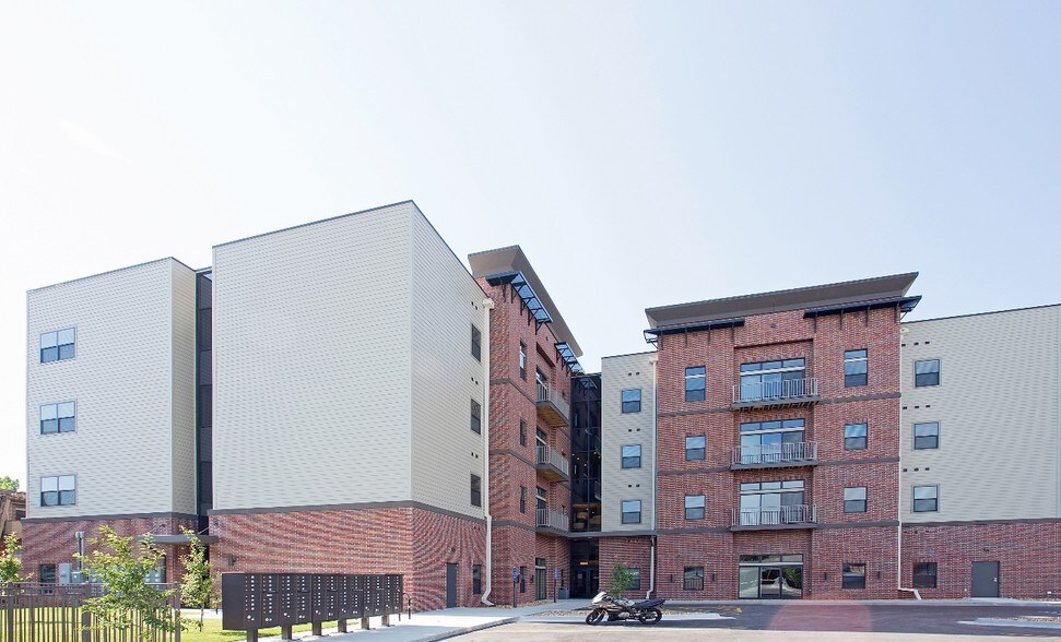 East Cherry Flats 1243 E Cherry St Springfield MO 65802 Apartment