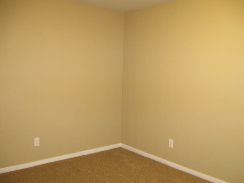 Building Photo - 4807 Dappled Grove Trail