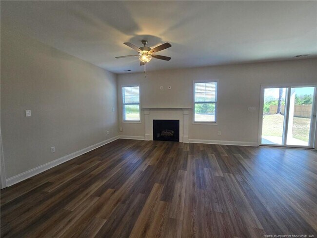 Building Photo - 111 Pine Needle Dr