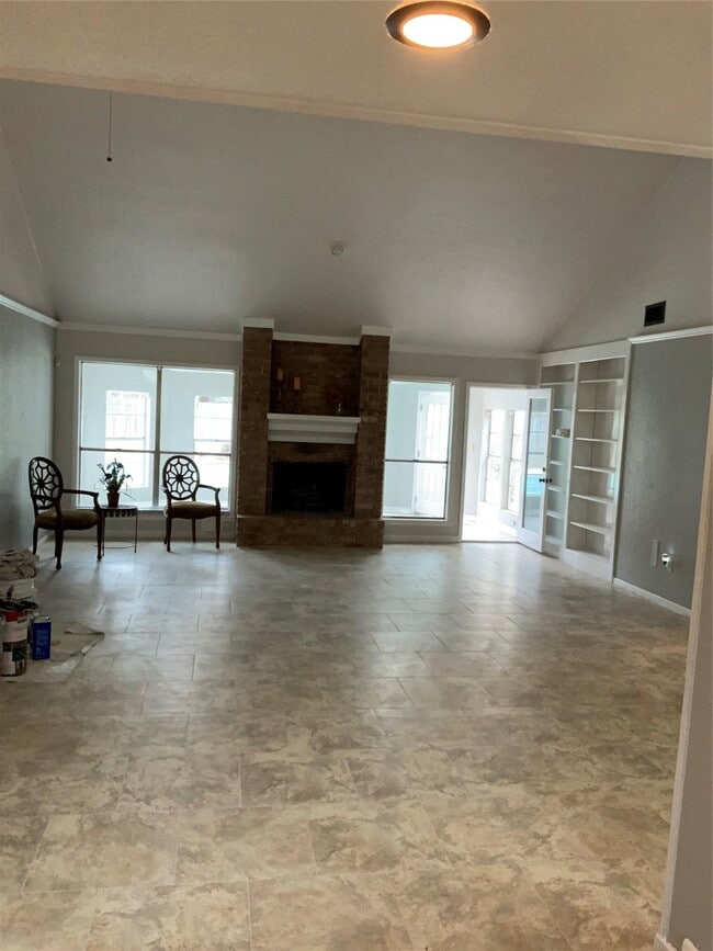 Building Photo - 614 Ellingham Dr