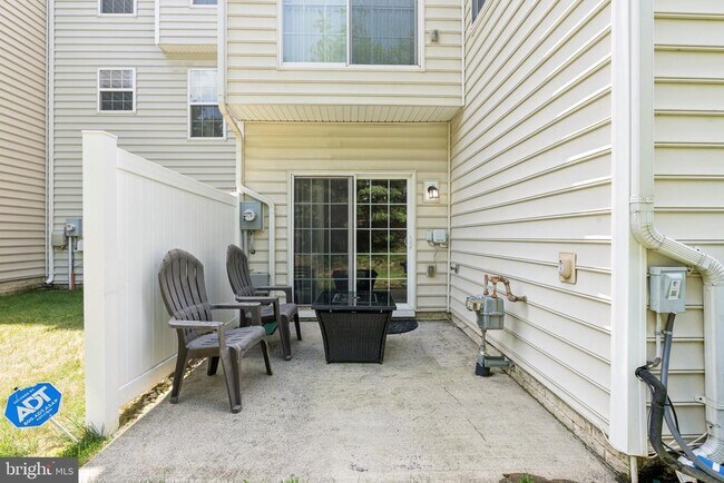 Building Photo - 42832 Bittner Square