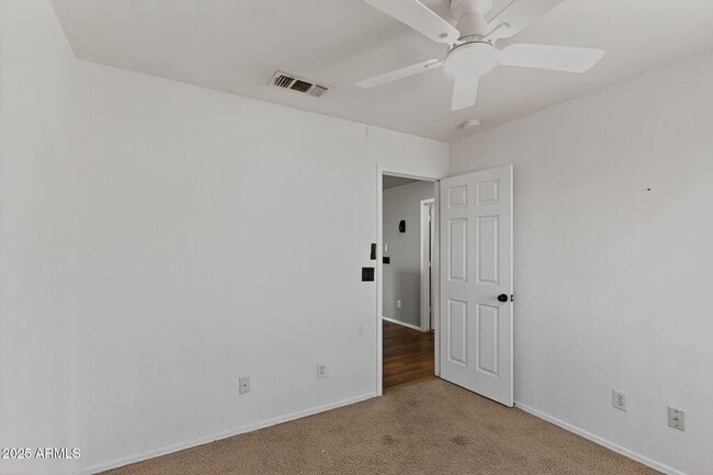 Building Photo - 12709 N El Frio St