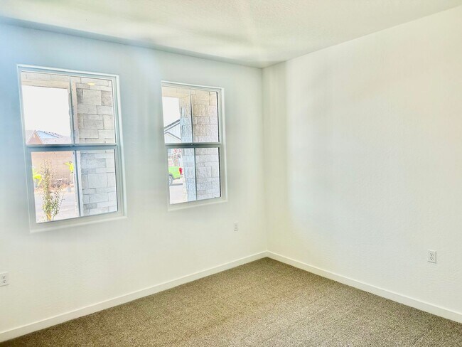 Building Photo - BRAND NEW 5/3 Lennar In Riverstone Community
