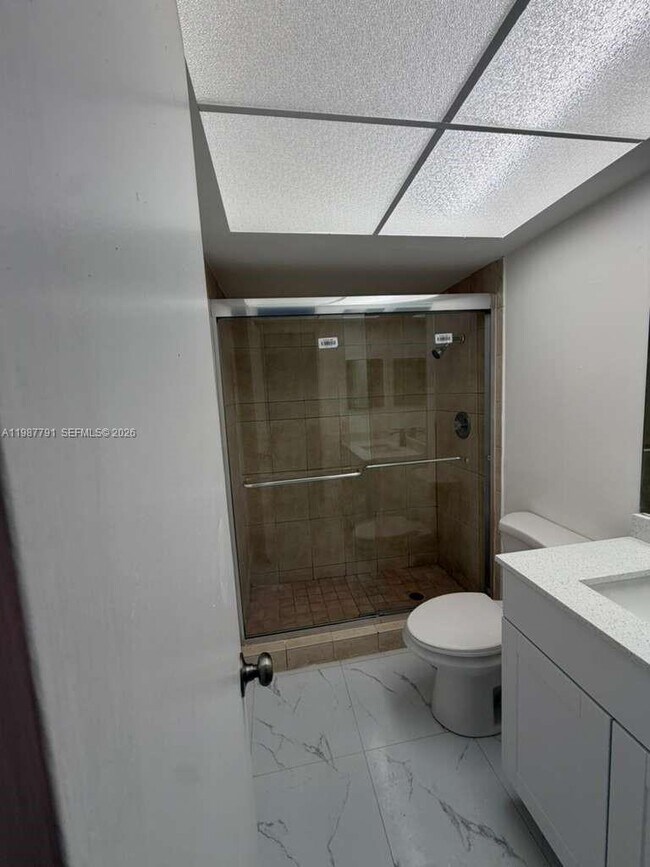 Building Photo - 4030 School Cir