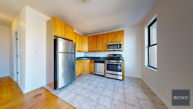Building Photo - 620 W 171st St