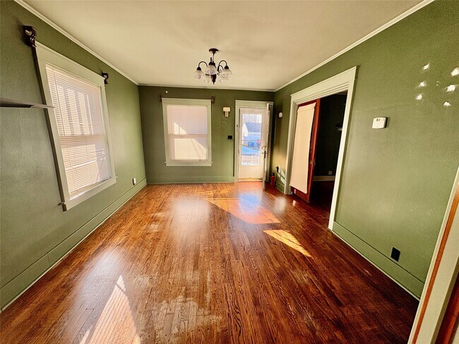 Building Photo - 211 Dudley Ave