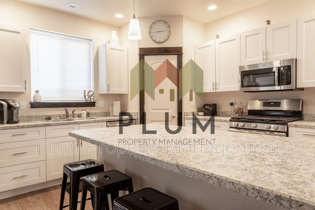 Building Photo - 2345 Aspen Grv Lp