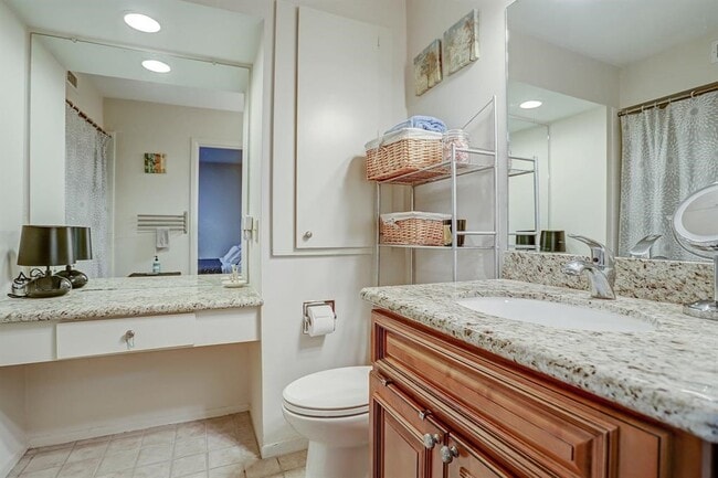 Building Photo - 4040 San Felipe St