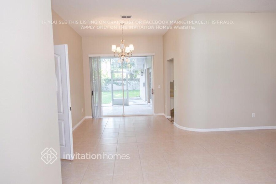 Building Photo - 8443 Ridgebrook Cir