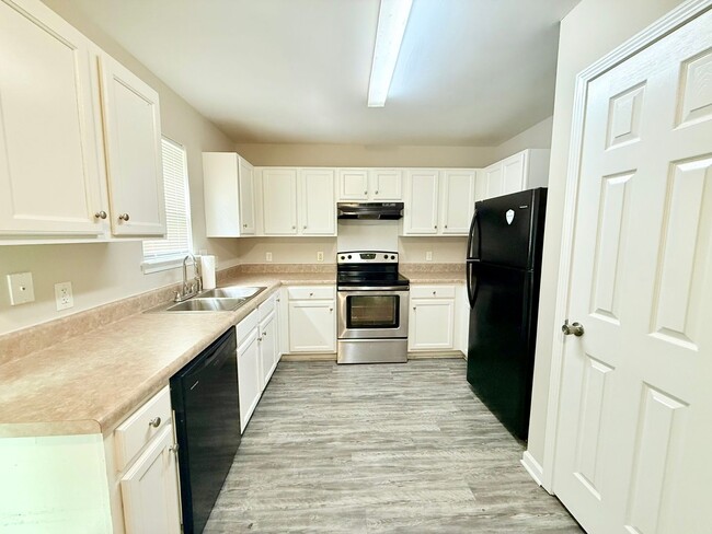 Building Photo - 5420 Henderson Oaks Dr