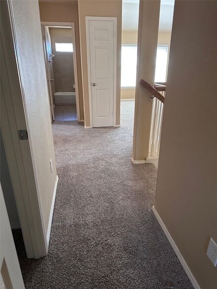 Building Photo - 11490 La Grange Dr