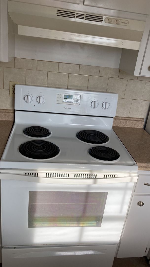 Building Photo - One Bedroom Rental in South Tampa!